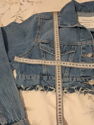 Cazadora vaquera Stradivarius crop M