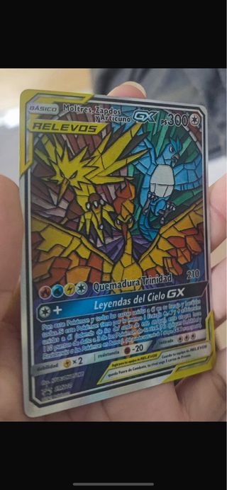 Carta Pokémon Moltres, Zapdos y Articuno GX