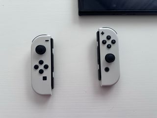 Nintendo Switch OLED Bianca