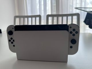 Nintendo Switch OLED Bianca