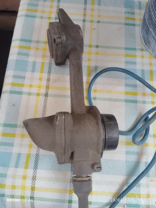 Teléfono antiguo de mina