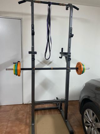 Estación Fitness Multifuncional. Barra de pesas...