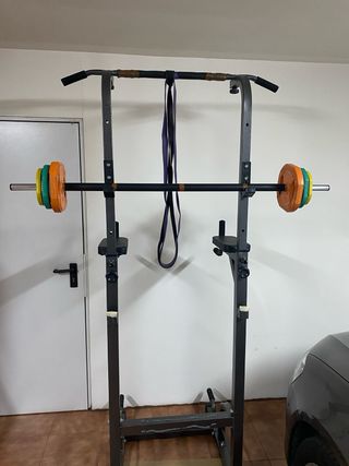 Estación Fitness Multifuncional. Barra de pesas...