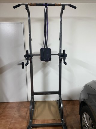 Estación Fitness Multifuncional. Barra de pesas...
