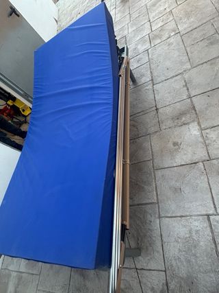 Cama articulada metálica