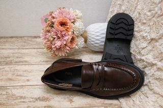 Zapatos mocasines marrones sin estrenar