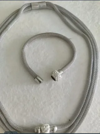 Conjunto Collar Triple y Pulsera Plateada