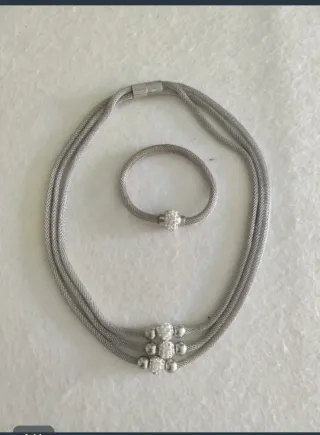 Conjunto Collar Triple y Pulsera Plateada