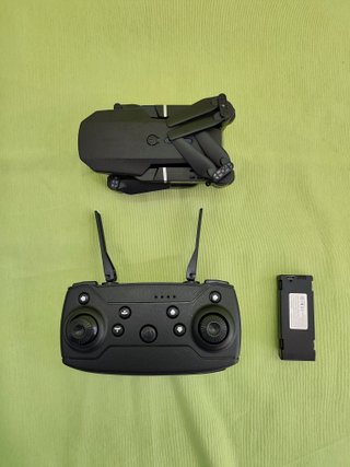 Dron plegable E88 NOVA con cámara — Nuevo