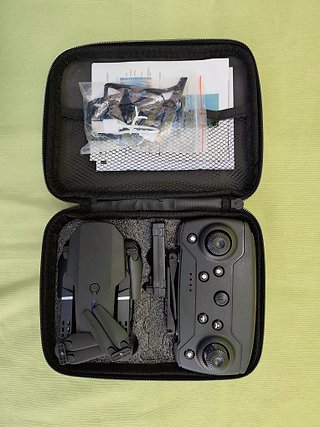 Dron plegable E88 NOVA con cámara — Nuevo