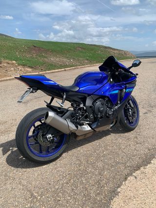Yamaha R1 2024 5800km