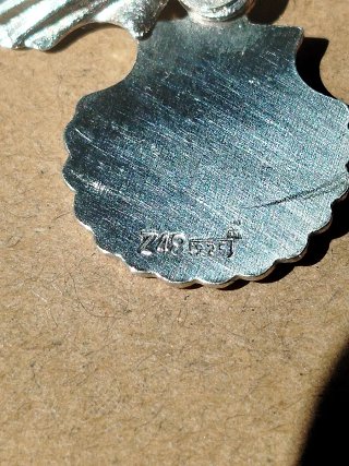 Colgante plata Cruz Roja Año Santo 2004