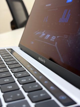 MacBook Pro M1 8 RAM 256GB Plata
