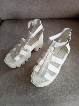 Sandalias blancas plataforma mujer