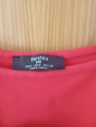 Vestido rojo con banda lateral