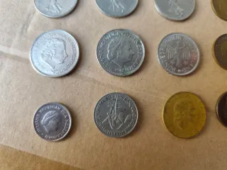 Lote de monedas variadas
