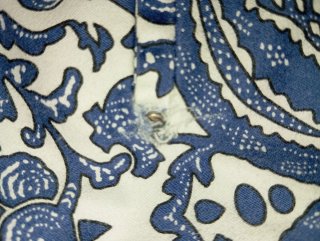 Pantalón estampado azul y blanco