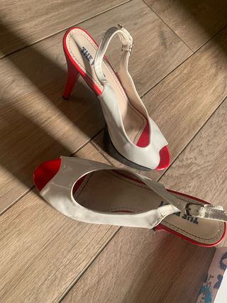 Scarpe con tacco rosse, nere, bianche n.39