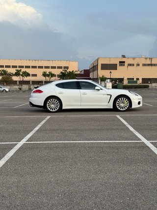 Porsche Panamera 2013