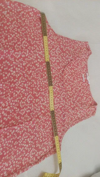 Blusa sin mangas floral rosa