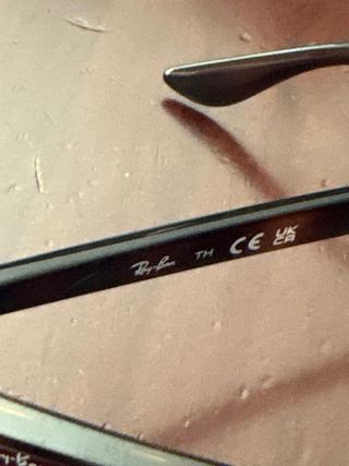 Gafas de sol Ray-Ban negras y marrones