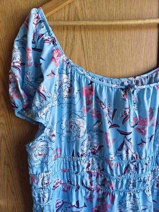 Vestido azul floral comprido