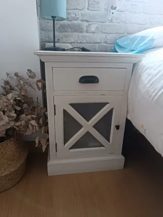 2 Mesitas de Noche Madera y Cristal