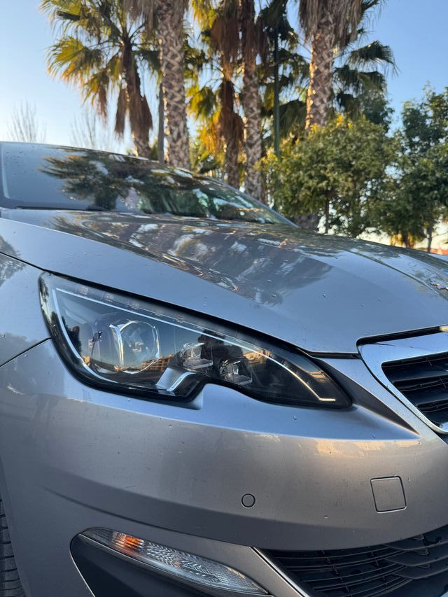 Peugeot 308 2016