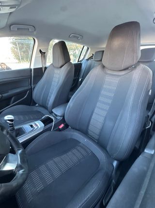Peugeot 308 2016
