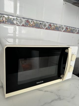 Microondas Taurus Beige