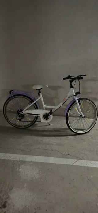 Bicicleta Urbana DENBIKE Blanca y Morada 24 pulgad