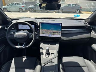 LYNK & CO 01 MORE 2025