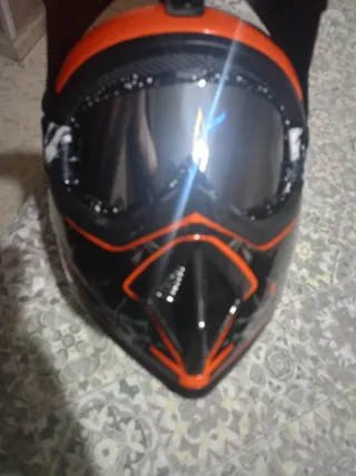 Casco Motocross con Gafas. Talla M