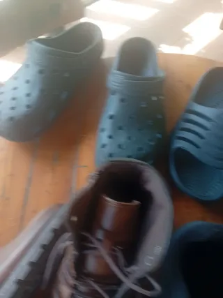 Lote de calzado variado,las sandalias del 45,46 y4