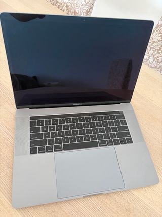 MacBook Pro 15 2018 Gris Espacial