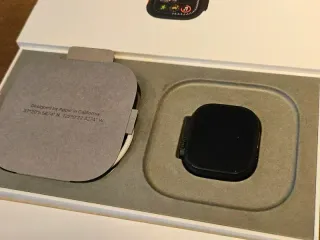 APPLE WATCH ULTRA 2 49MM CEL TITANIUM 100% BAT