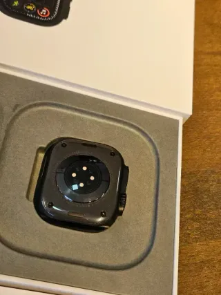 APPLE WATCH ULTRA 2 49MM CEL TITANIUM 100% BAT