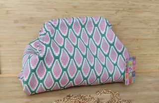 Bolso estampado rosa y verde