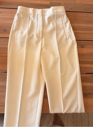Pantalón Zara pinzas beige talla XS