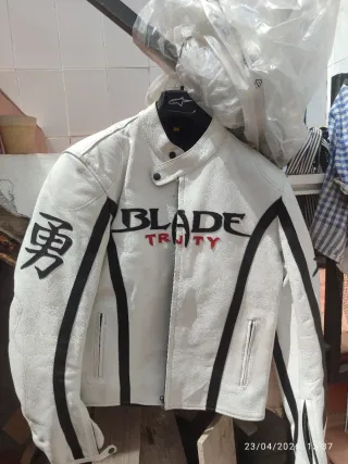 Chaqueta motera Blade Trinity Blanca