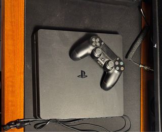 Sony PS4 Slim Nera