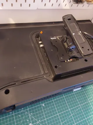 TV Xiaomi Smart 32  más soporte de pared