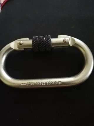 Mosquetón COFAN con seguro