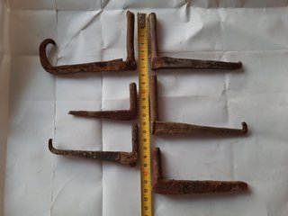 5 Herrajes antiguos para enganchar las bisagras