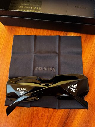 Occhiali da sole Prada neri