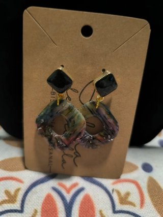 Pendientes artesanales hechos a mano