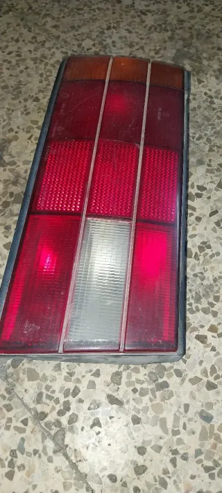 Focos Traseros BMW E30 Post Originales