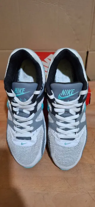 Nike Air Max Command