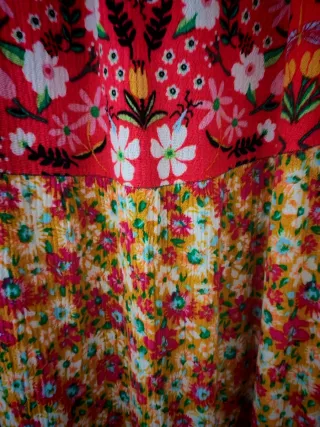 Vestido floreado escote mejicano