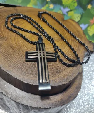 Colgante Cruz Negra Acero